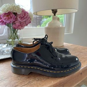 LIKE NEW Dr. Martens 1461 Classic Oxford - Patent Leather